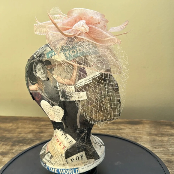 Vintage hat pink / peach color clip on - Picture 4 of 10